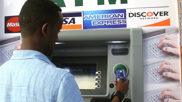 The first-ever cash withdrawal machine in Mogadishu has been installed by the Salaam Somali Bank in an upmarket hotel. 