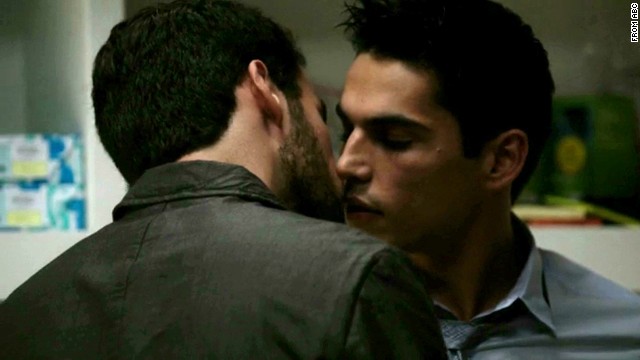 gay men sex kiss