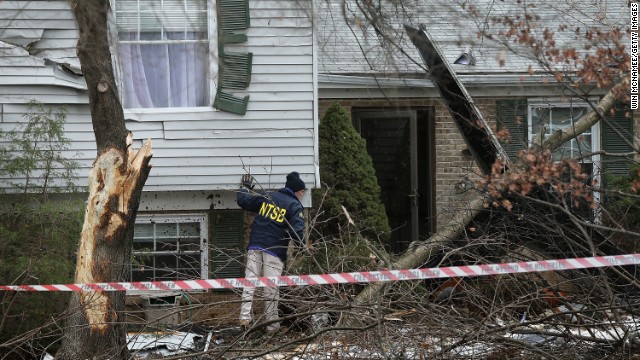 6 Killed When Small Plane Crashes Into Maryland House