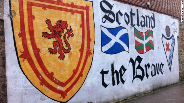 Eibar's share issue attracted support from all over the world, including Scotland, a country that already has links to the Basque club. A group of Eibar fans introduced a Scottish element to its support, calling themselves <i>Escocia la Brava</i> or 'Scotland the Brave', after a visit to the country to watch a rugby international.