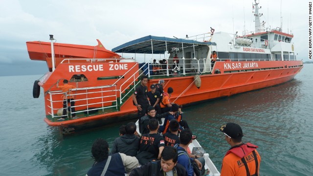 AirAsia QZ8501: Debris and dead bodies discovered - CNN.