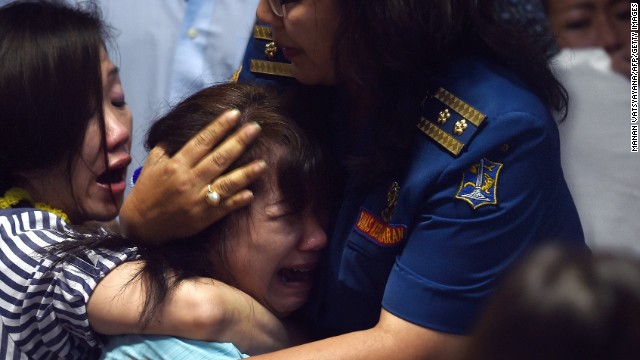 Official: Debris in sea 95% likely from AirAsia Flight QZ8501 | WGN-