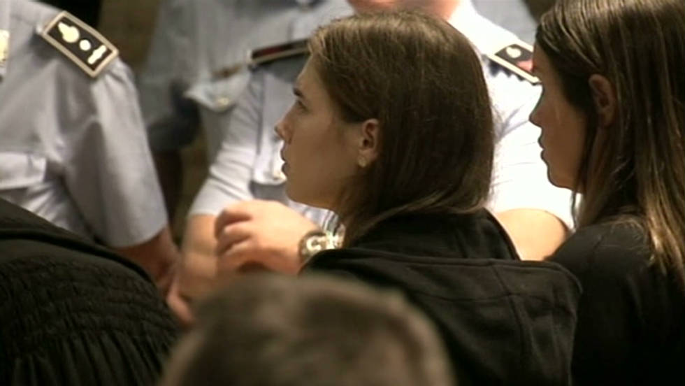 Italian jury clears American Amanda Knox of murder - CNN.com