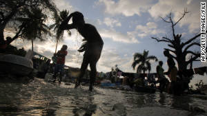 Haiti cholera victims demand U.N. compensation 