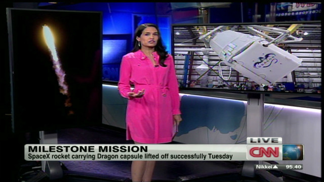 Dragon roars toward ISS