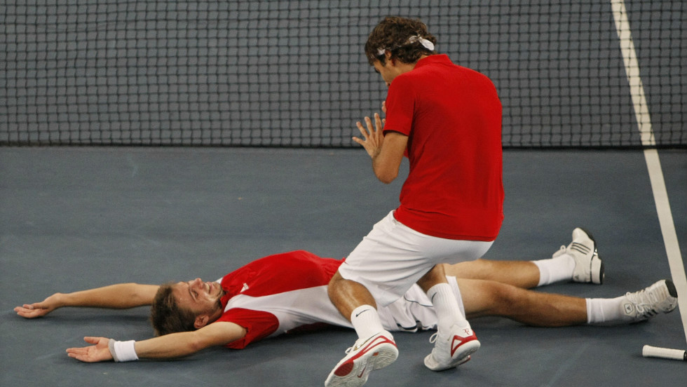 120725105505-wawrinka-federer-beijing-2008-tennis-final-horizontal-large-gallery.jpg