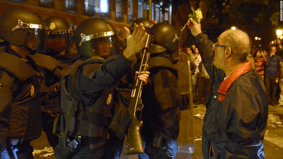 Protesters, police clash in Madrid