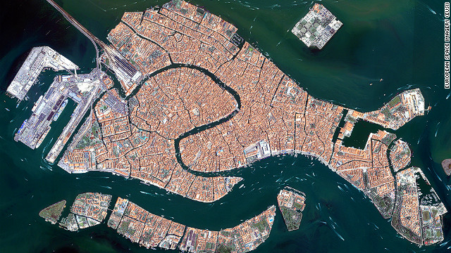 120928014900-venice-from-sky-story-top.jpg