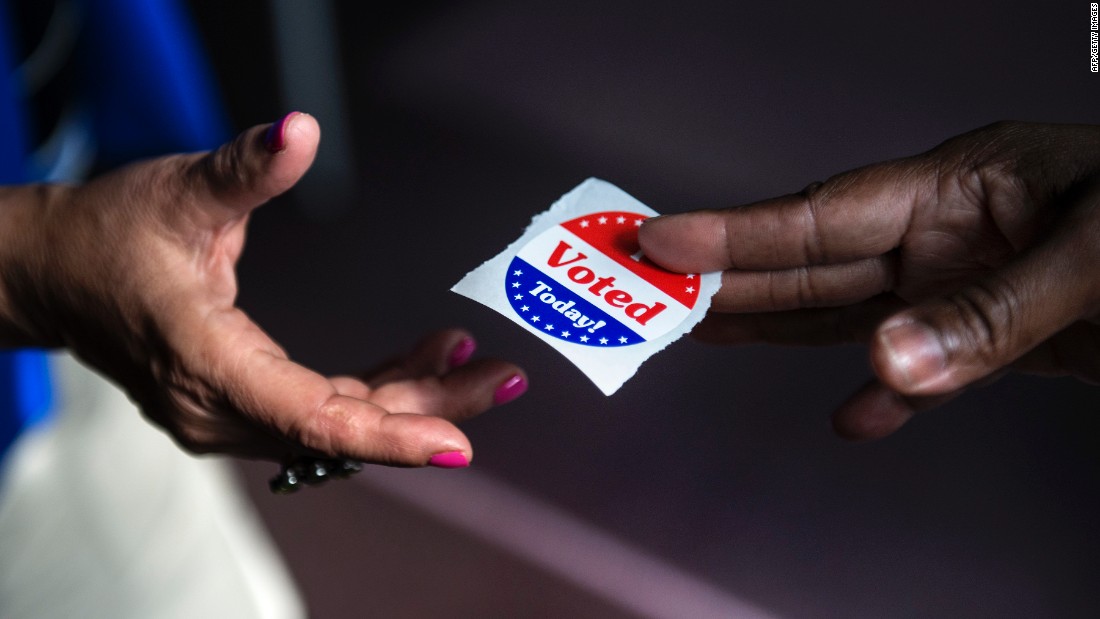 Federal judge extends Virginia voter registration in wake of online system crash