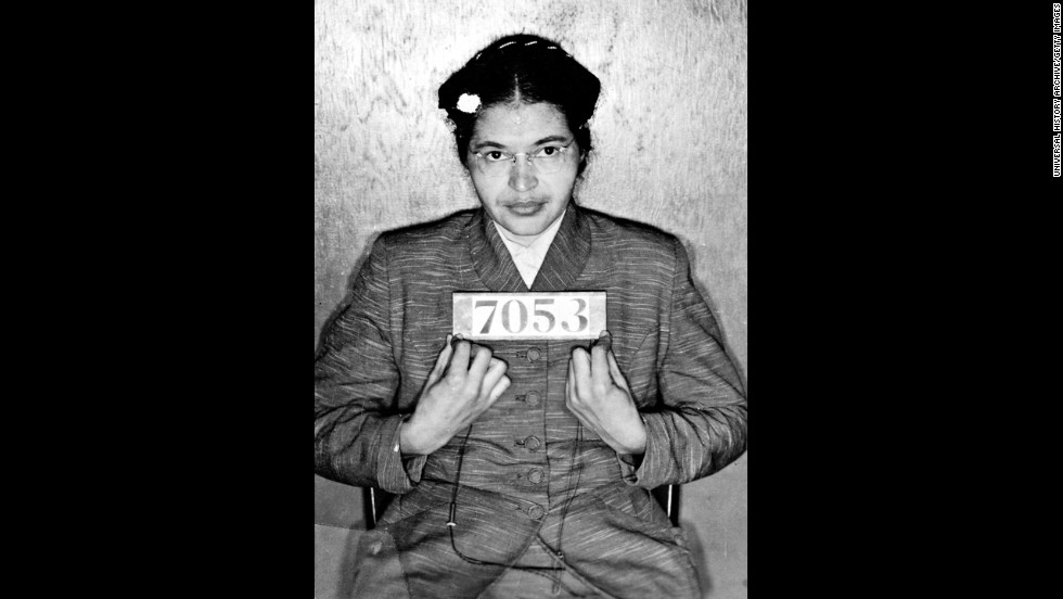 how did rosa parks arrest contribute to the montgomery bus boycott