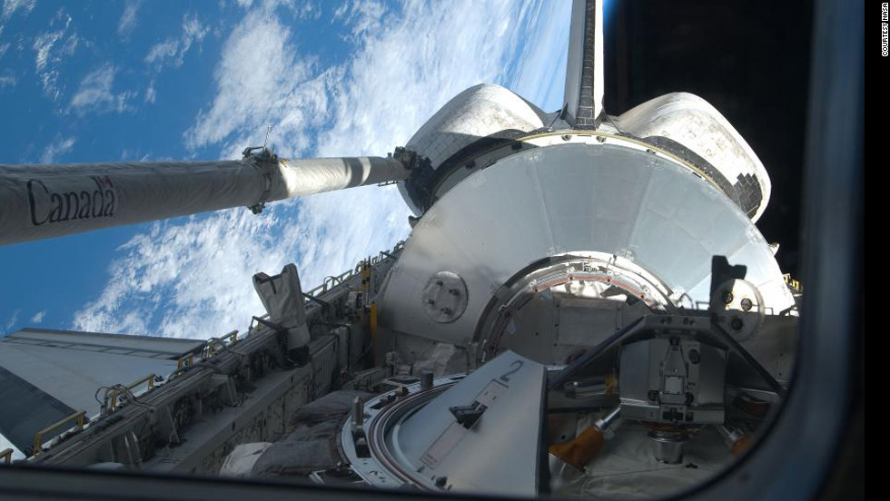 Scott Kelly marks 6 months in space