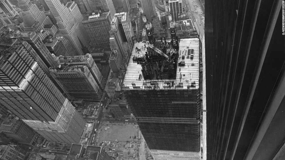 photos-building-the-twin-towers