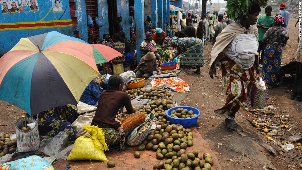 Street vendor sell food at the Virunga market in Goma.