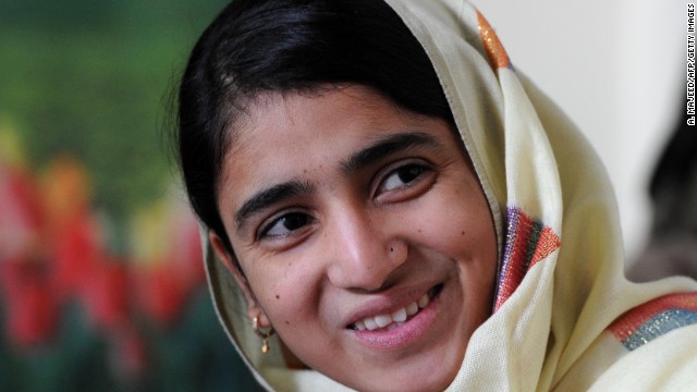 Malala&amp;#39;s friend reunites with her ... - 130701185126-shazia-ramzan-story-top