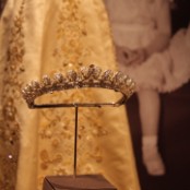 Queen Elizabeth Ii S Coronation Regalia To Go On Show Cnn