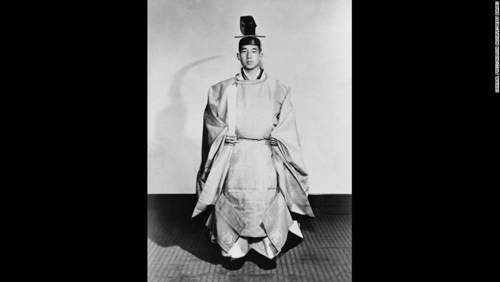 Crown Prince Akihito in ceremonial robes for his formal investiture as crown prince at the Tokyo Imperial Palace on November 10, 1952. 