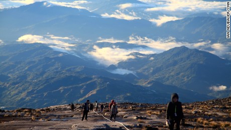 Mountain quake: 16 dead, 2 missing