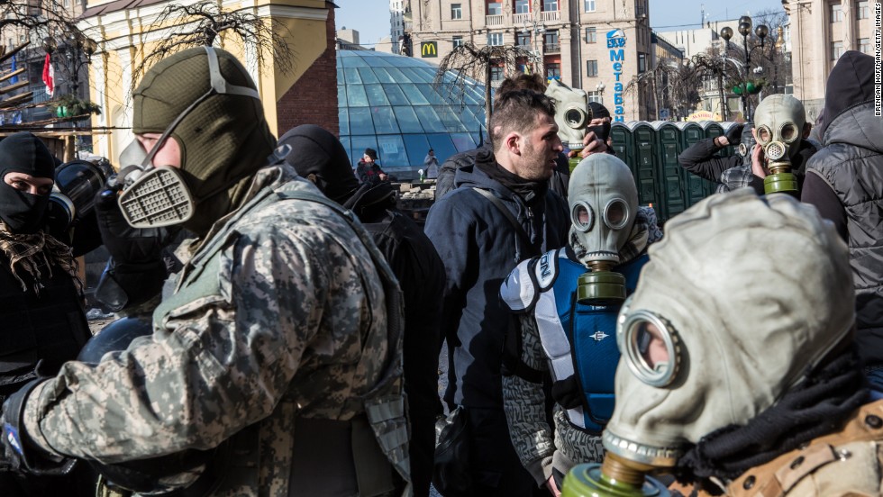 Ukraine Protest Movement At Least 4 Killed In Clashes With Police