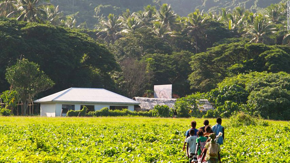 Meet Vanuatu's fearless land jumpers
