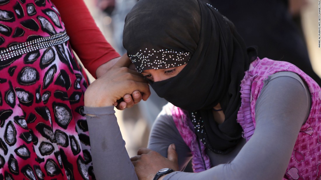 ISIS takes female slaves out of Mosul