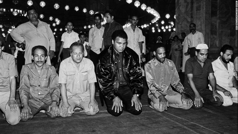 Ali prays at a mosque in Cairo in October 1986. Two years prior, he revealed that he had Parkinson&#39;s syndrome, a disorder of the central nervous system.