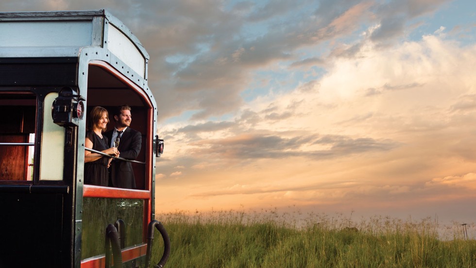 Rovos Rail offers a series of journeys in South Africa, Zimbabwe, Namibia and Tanzania that allow passengers to encounter the region&#39;s spectacular scenery and wildlife. Because the train never travels more than 60 kilometers per hour you can open your windows for fresh air or to photograph the landscapes.