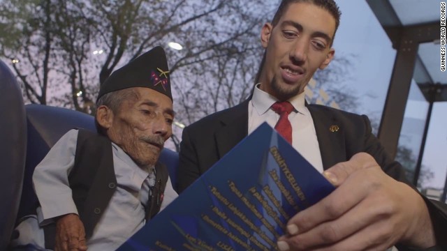 Worlds Tallest Man Meets Worlds Shortest Man