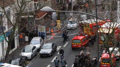 Paris police find hideout of market gunman, radio reports - CNN.