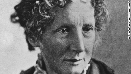 Harriet Beecher Stowe&#39;s best-selling novel &quot;Uncle Tom&#39;s Cabin&quot; popularized the anti-slavery campaign. 