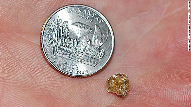Un hombre halla un diamante de dos quilates en un parque de EE.UU.