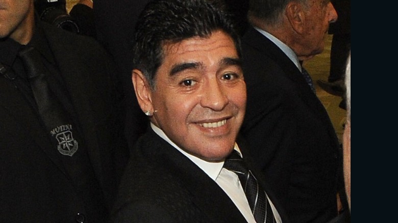 Diego Maradona se realiza una cirugía facial para rejuvenecer su rostro