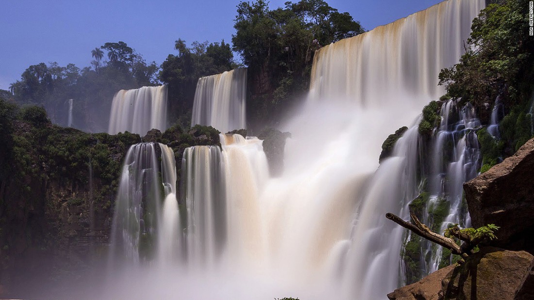 Visitors should be prepared to get soaked. A plastic bag is the cheapest and most efficient tool to protect an expensive camera.