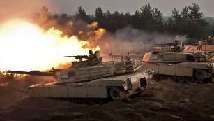 U.S. to send tanks to Europe to counter Russia