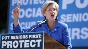 Boston Globe says Warren should challenge Clinton