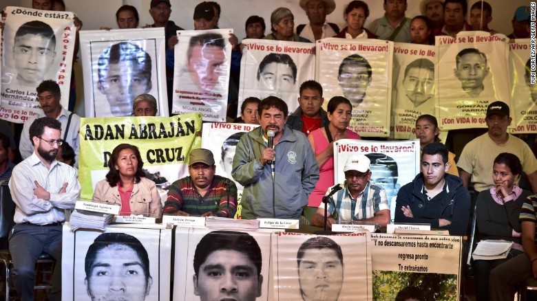 ‘No evidence’ for Mexico’s claim missing students were burned, report says