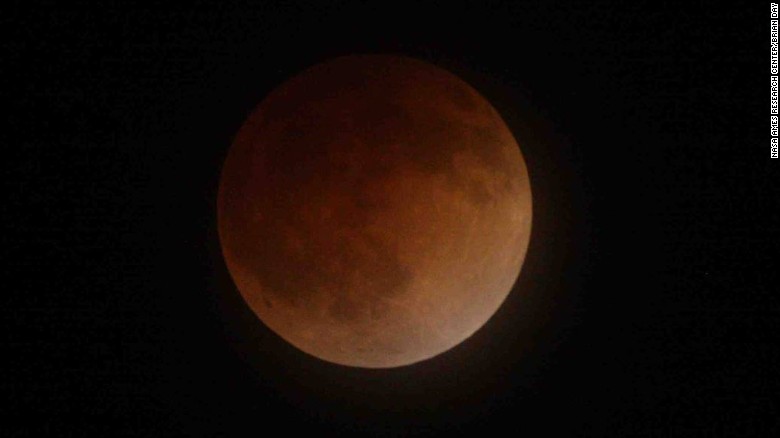 An eclipse occurs when the Earth, moon and sun are in perfect alignment, allowing the moon to be blanketed in Earth&#39;s shadow. This image was taken during an eclipse over San Jose, California, on April 15, 2014.