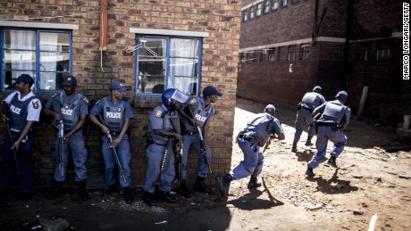 Xenophobic attacks spread to Johannesburg
