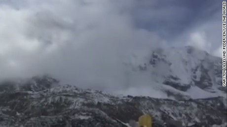 Shock and panic as avalanche engulfs Everest base camp - CNN.com
