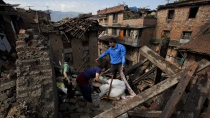 Nepal earthquake: Death toll climbs above 4,600 - CNN.com
