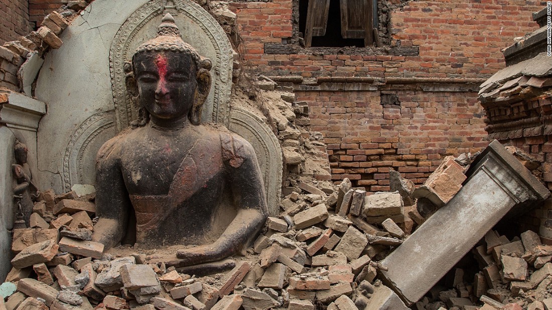 Earthquake in Nepal leaves hundreds dead - CNN.com