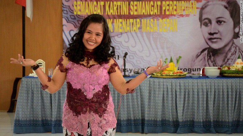 Filipina death row prisoner Mary Jane Veloso seen in traditional dress to mark Kartini Day at Yogyakarta prison,  April 21, 2015.