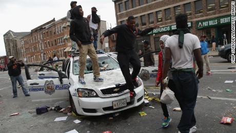 Baltimore protests turn violent; police injured - CNN.com