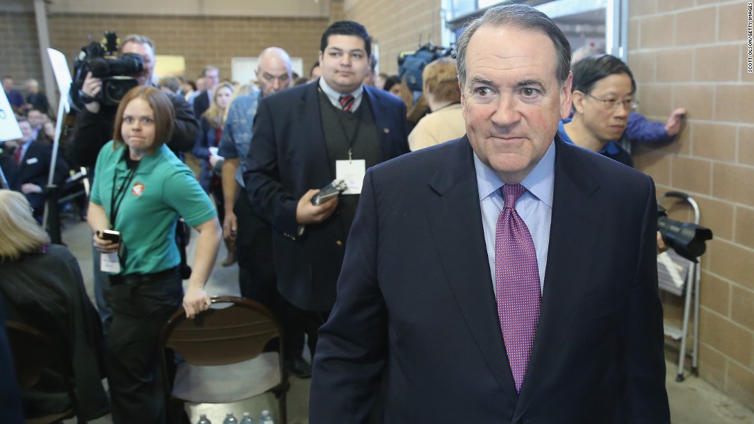 Huckabee compares jailing to Dred Scott ruling