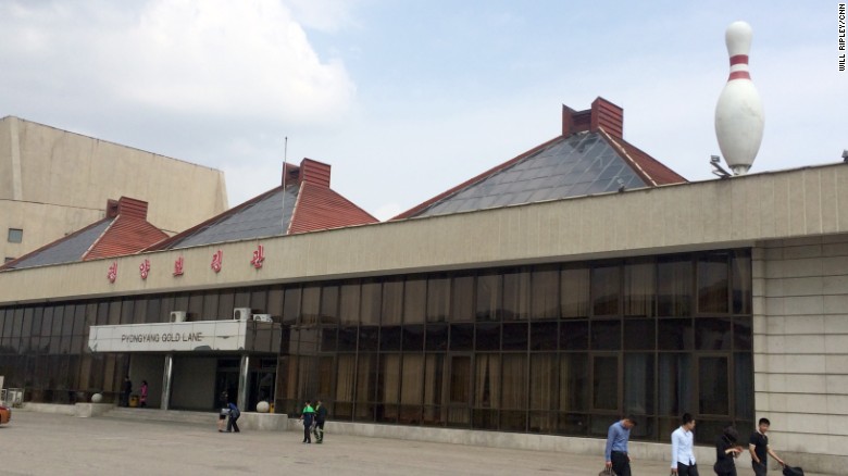 The Pyongyang Gold Lane, a bowling alley in the North Korean capital, is popular among young people.<br />