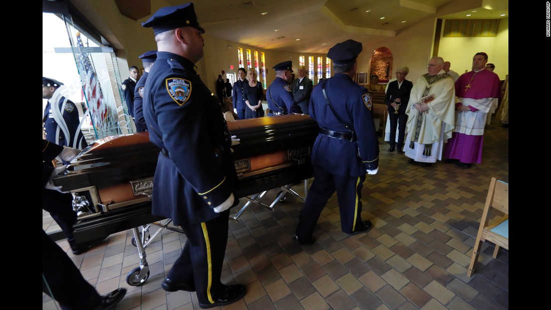 New York police officer laid to rest