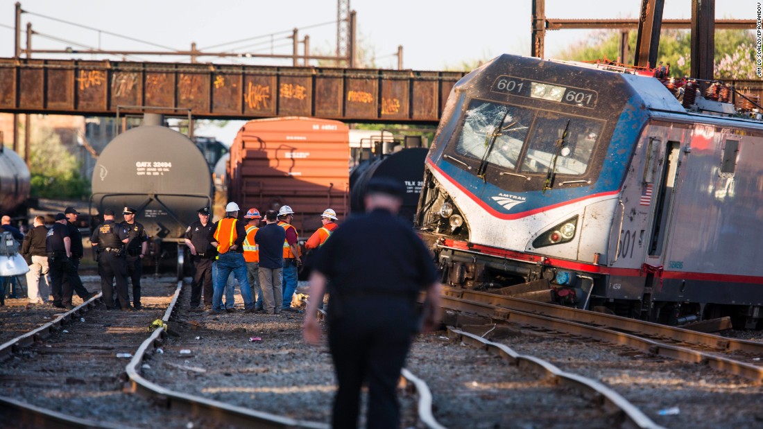 Amtrak train derails in Philadelphia