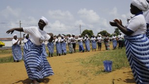 Liberia celebrates beating Ebola with farewell party