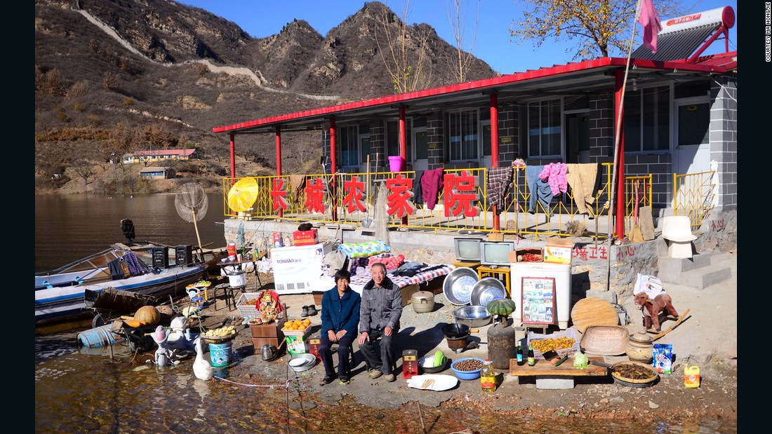 photographer-documents-possessions-of-chinese-families-cnn