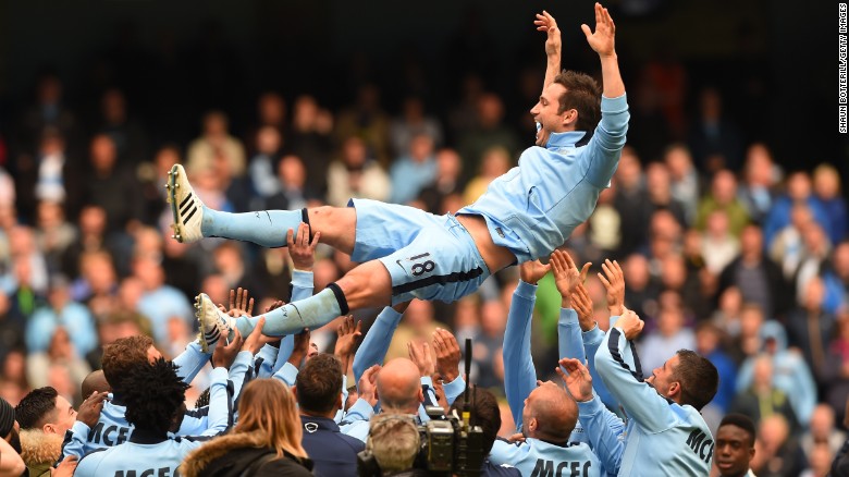 Manchester City give Lampard a send off after his last game for the club