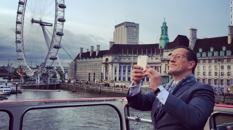 CNN&#39;s Richard Quest talks to viewers via Periscope on election night in London.